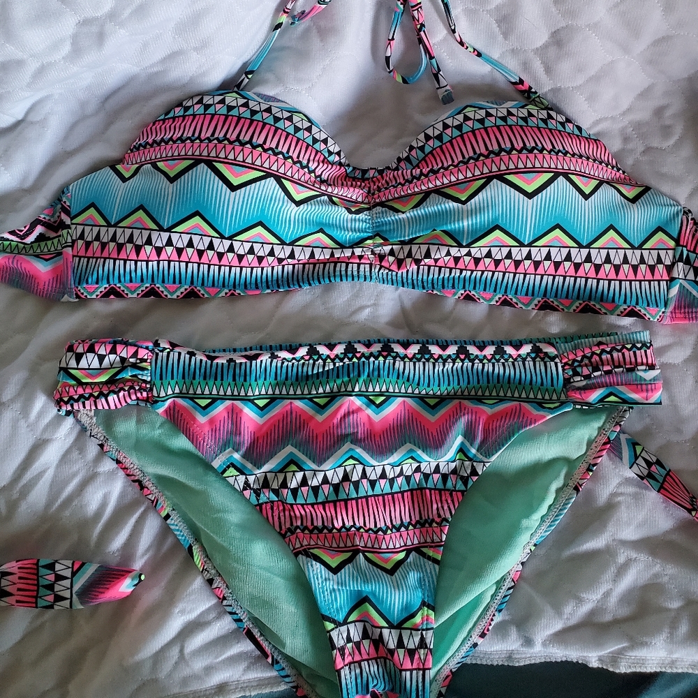 Bathing suite
